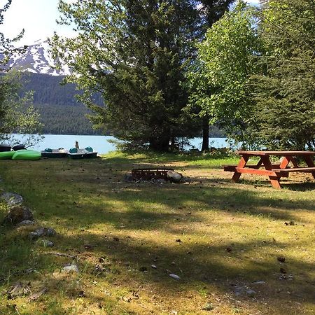 Renfro'S Lakeside Retreat Primrose Екстериор снимка