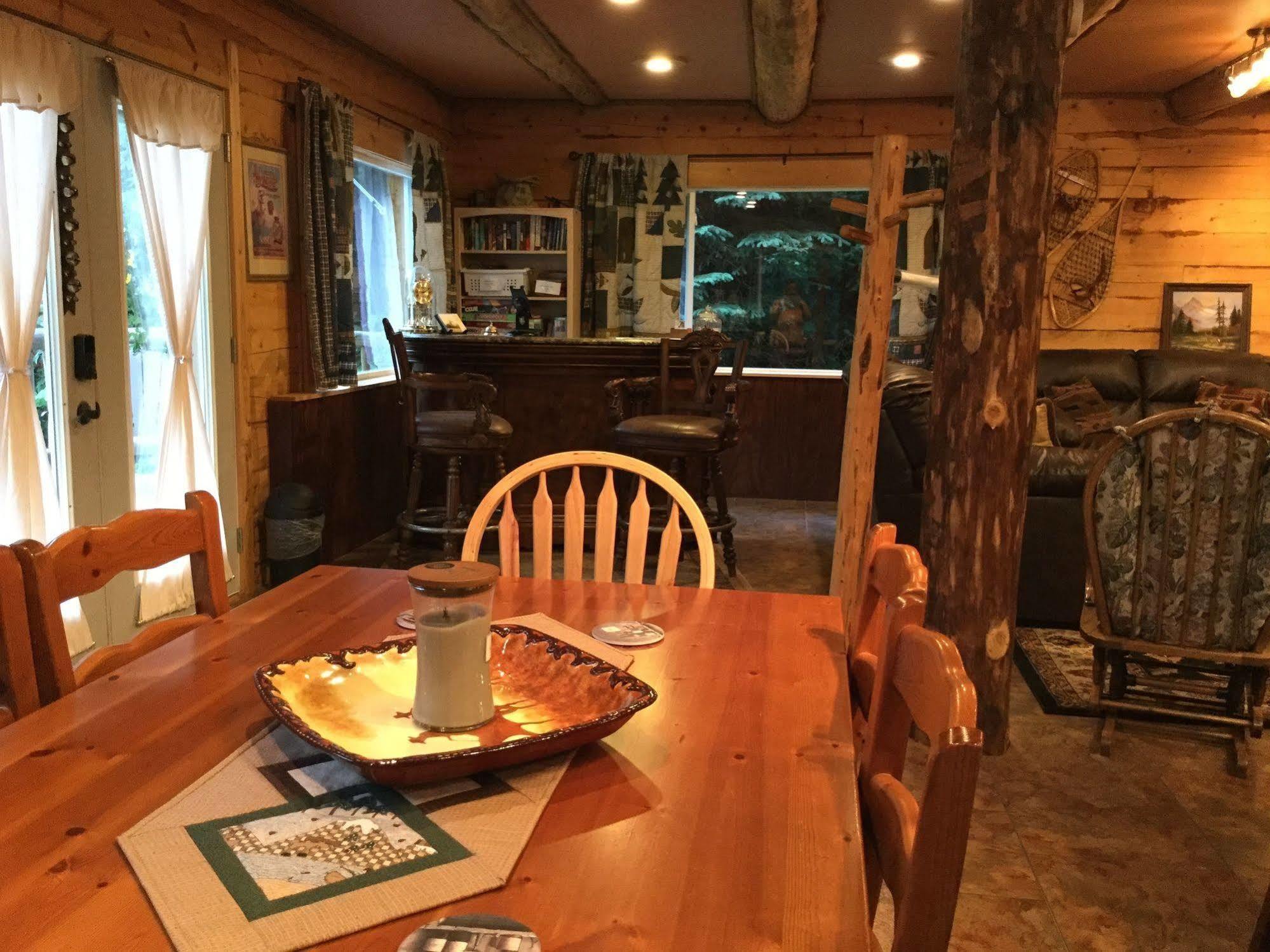 Renfro'S Lakeside Retreat Primrose Екстериор снимка