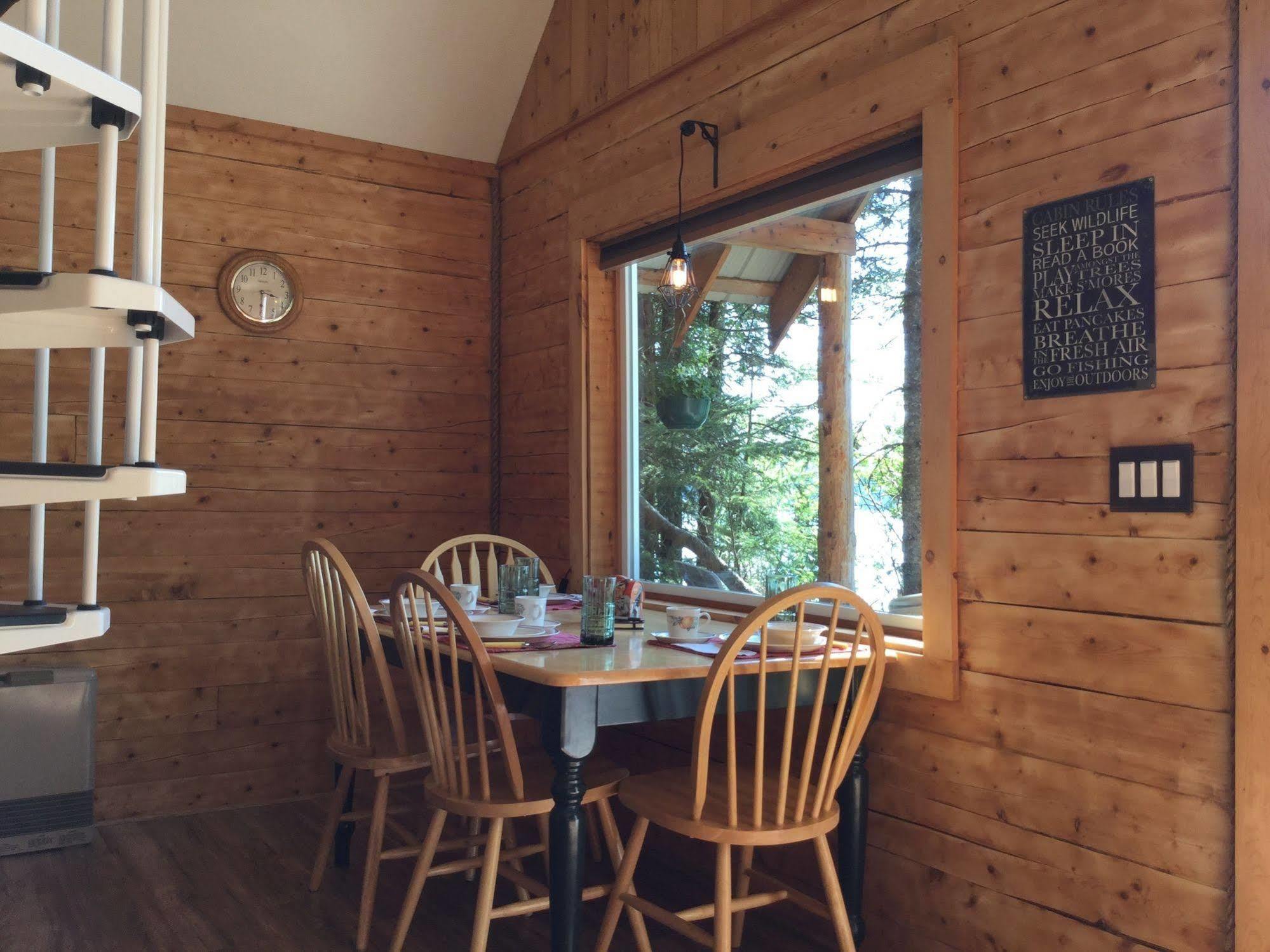 Renfro'S Lakeside Retreat Primrose Екстериор снимка
